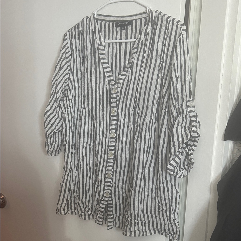 White and Gray Boxy Button Down Blouse with Mandarin Collar